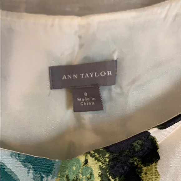 Flower dress - Picture 3 of 3